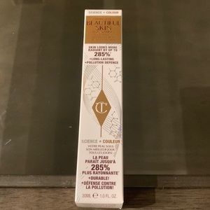 Charlotte tilbury beautiful skin foundation 7 chaud warm